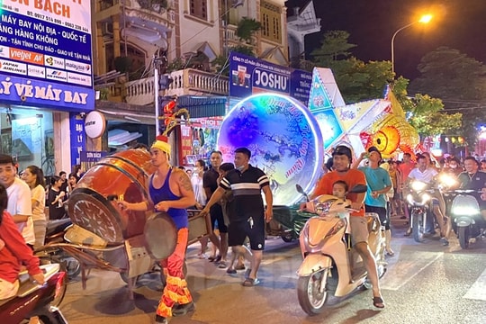 Thiếu nhi Hải Dương tưng bừng vui Tết Trung thu